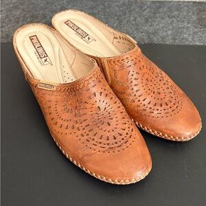 PIKOLINOS Women's Tan Leather Mules